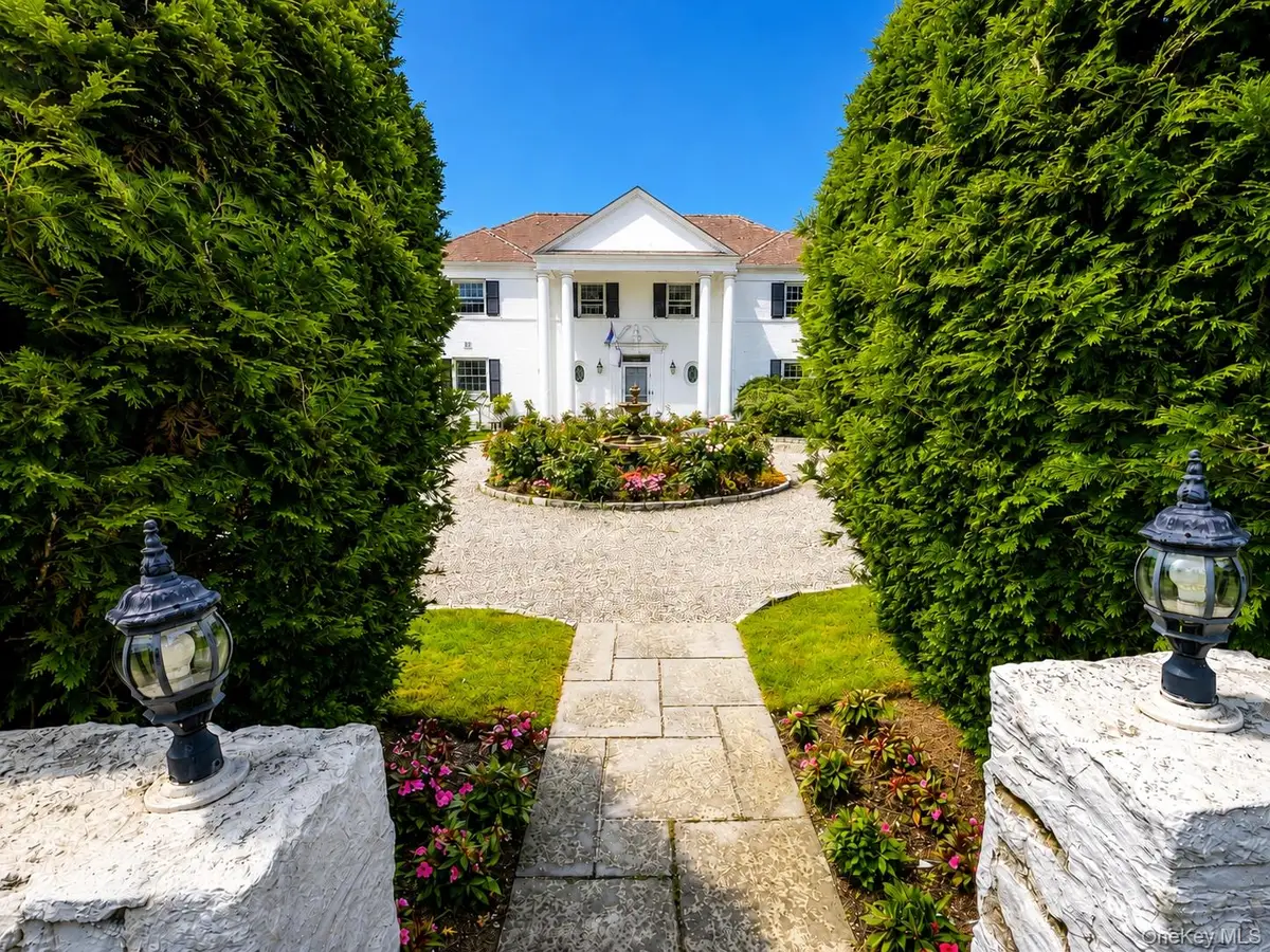 31 Griffen Avenue, Scarsdale, NY 10583 - #1