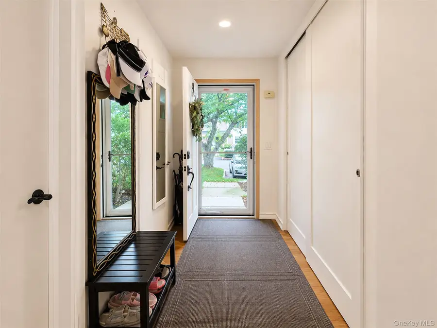 151 The Knoll, Syosset, NY 11791 - #3