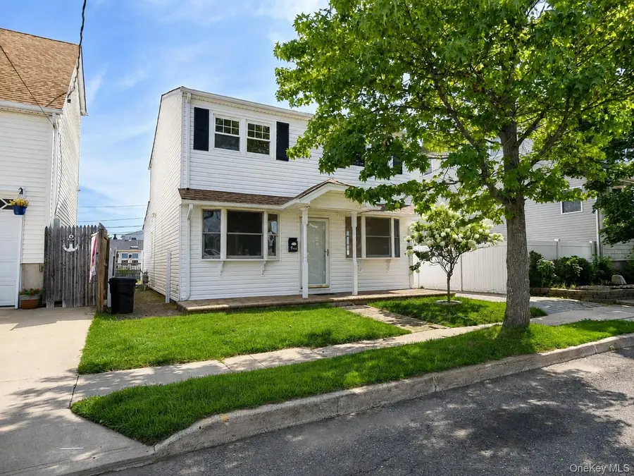 644 South 8th Street, Lindenhurst, NY 11757 - #2