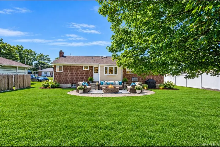 149 Burlington Avenue, Deer Park, NY 11729 - #3