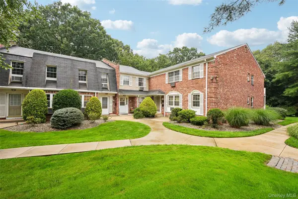 192 Doxbury Lane, Suffern, NY 10901