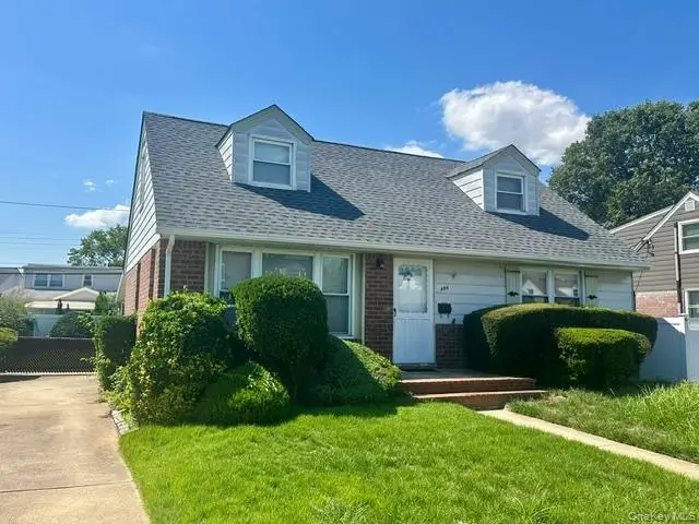 586 Martin Road, Franklin Square, NY 11010 - #2