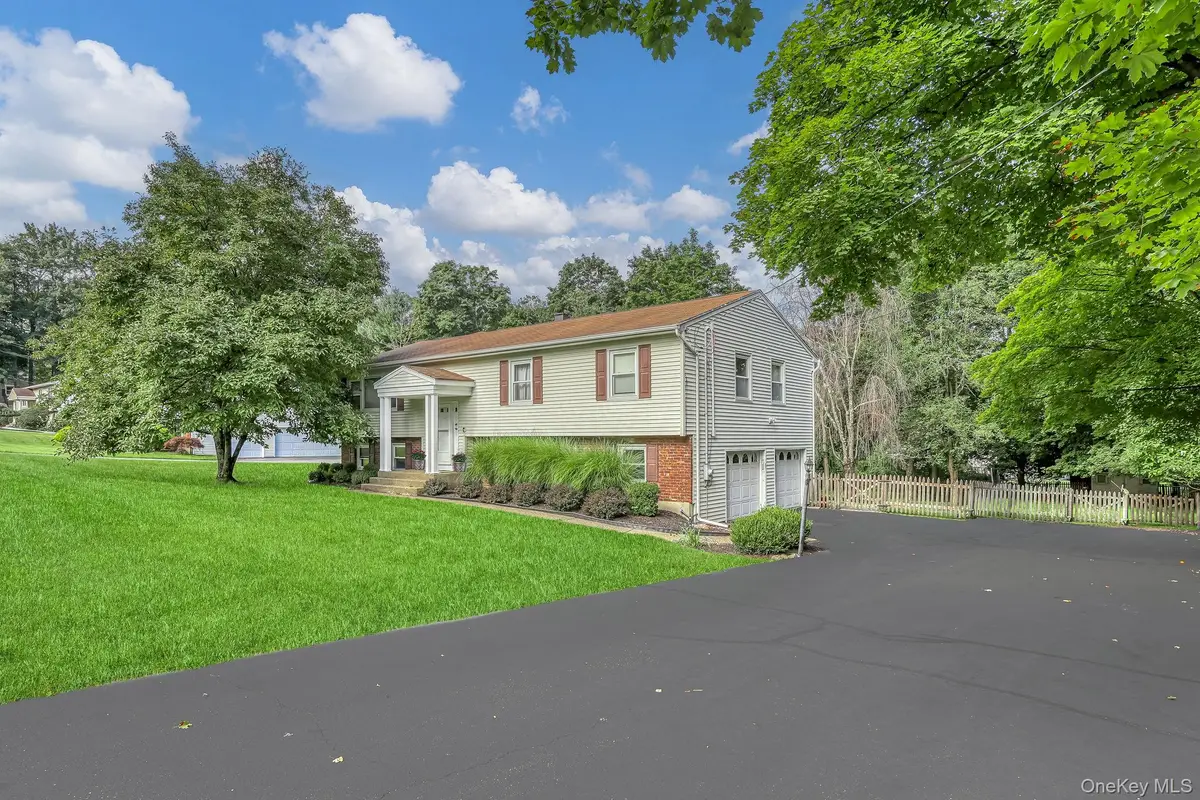 17 Cragmere Road, Suffern, NY 10901 - #1