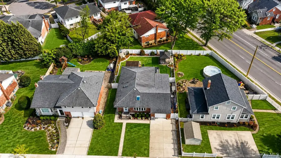 1810 N Jerusalem Road, North Bellmore, NY 11710 - #2