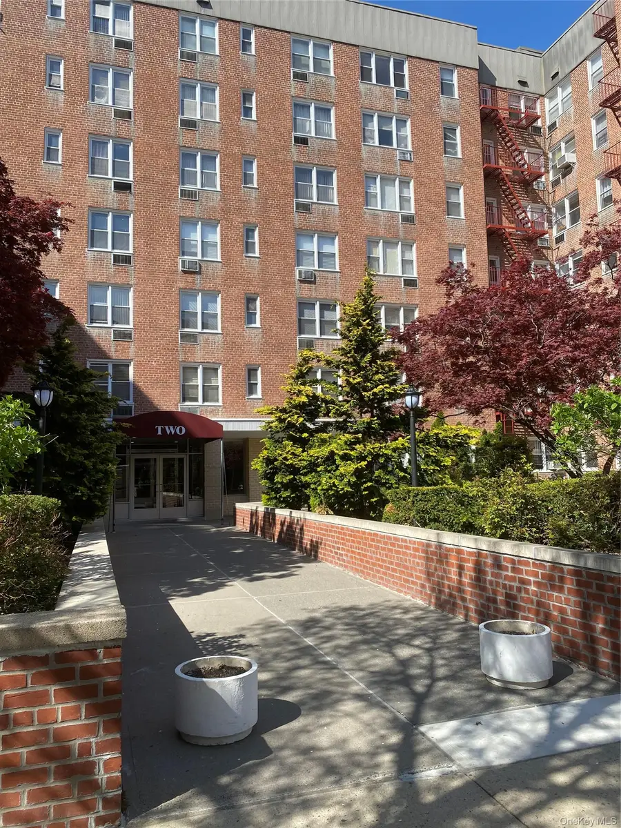 2 Sadore Lane #5Z, Yonkers, NY 10710 - #2