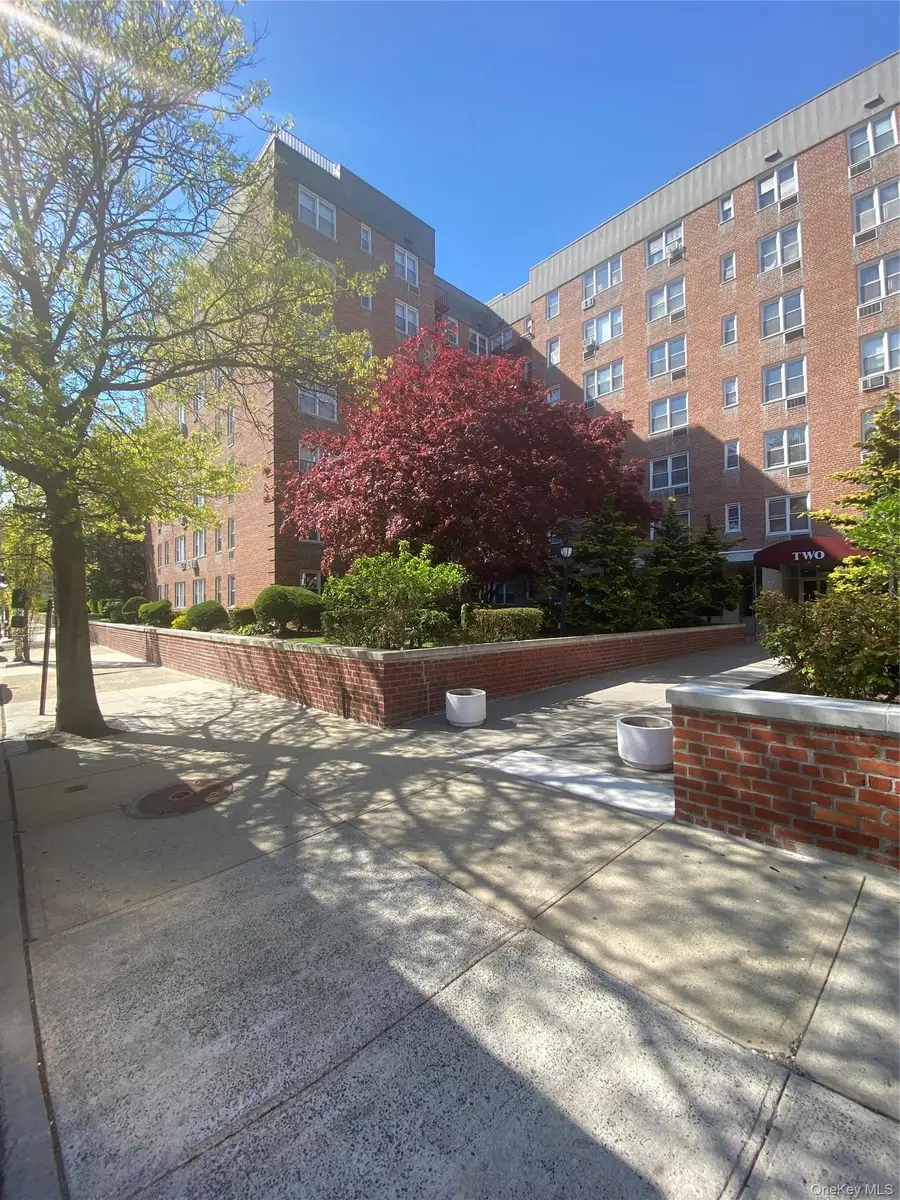 2 Sadore Lane #5Z, Yonkers, NY 10710 - #3