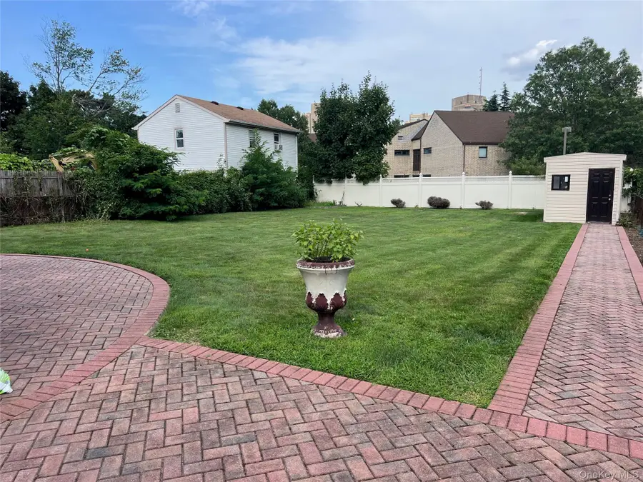 106 Lawrence Street, Uniondale, NY 11553 - #3