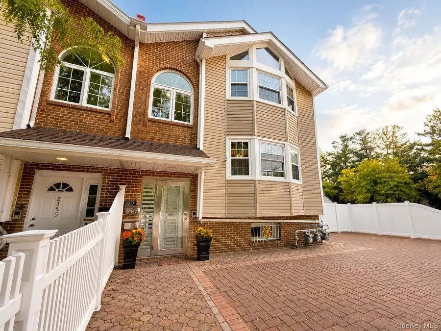 2357 Demeyer Street, Bronx, NY 10469 - #3