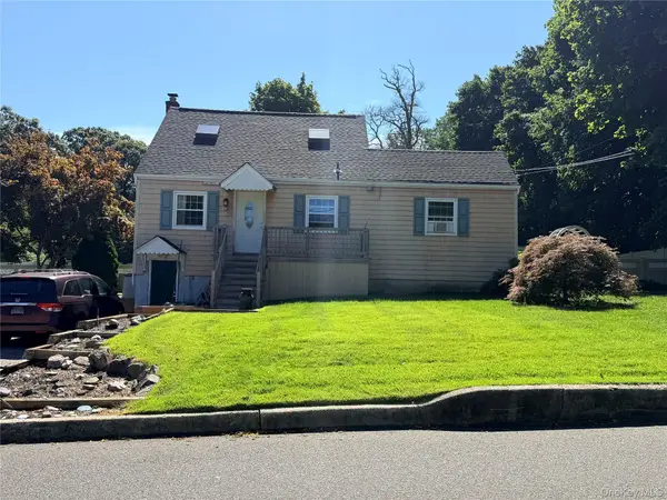 67 Rosewood Road, Kings Park, NY 11754