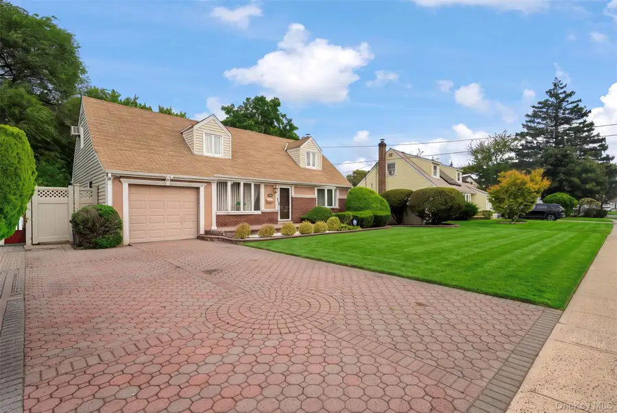 868 Spring Avenue, Uniondale, NY 11553 - #3