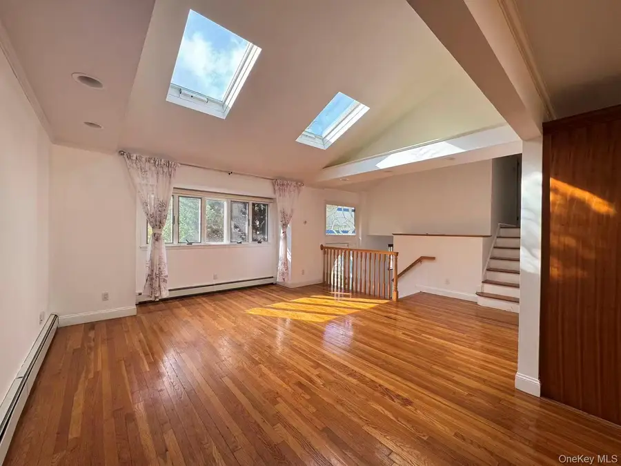 7 5th Place, Syosset, NY 11791 - #3