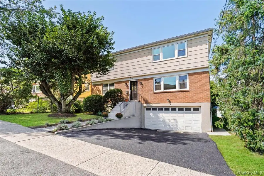 221 Park Avenue E, West Harrison, NY 10604 - #2