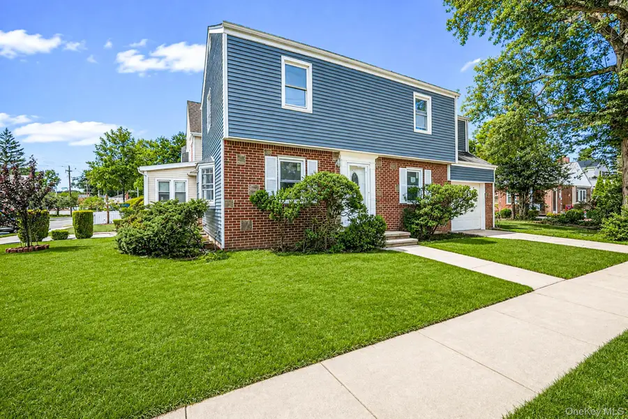 1 Hudson Court, Lynbrook, NY 11563 - #2
