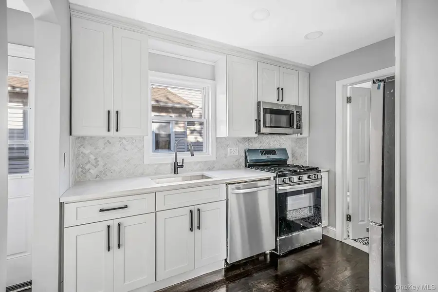 1 Hudson Court, Lynbrook, NY 11563 - #3