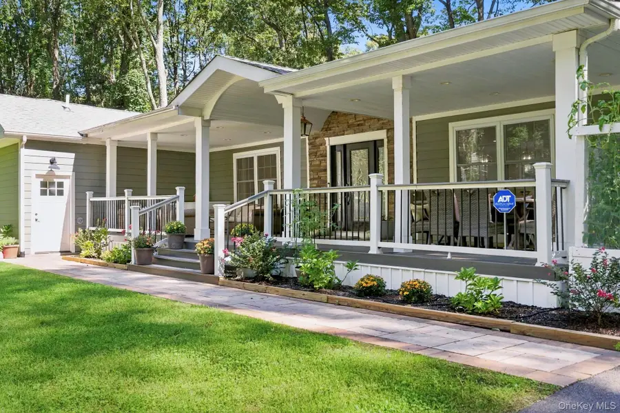 5 Cricket Hollow Road, Setauket, NY 11733 - #3