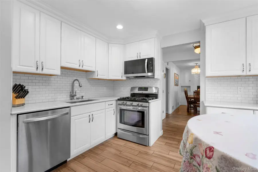 410 S Chelsea Road, White Plains, NY 10603 - #3