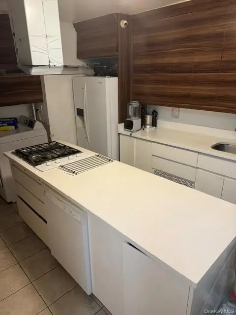 69-20 140th Street #2nd FL, Flushing, NY 11367 - #3