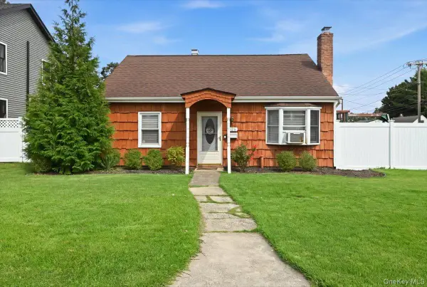 626 Central Avenue, Massapequa, NY 11758