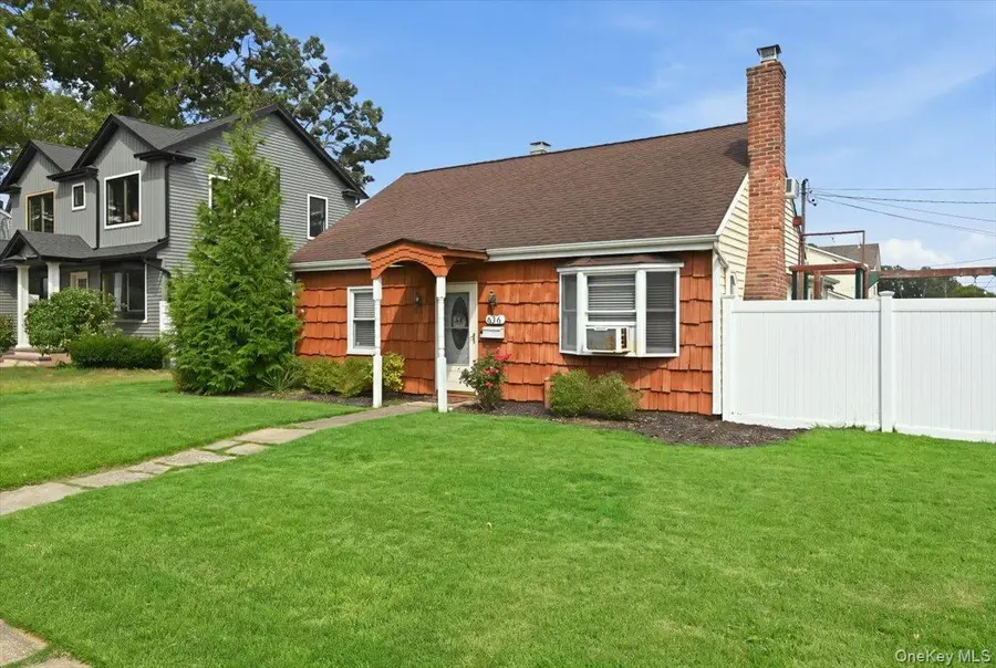 626 Central Avenue, Massapequa, NY 11758 - #2