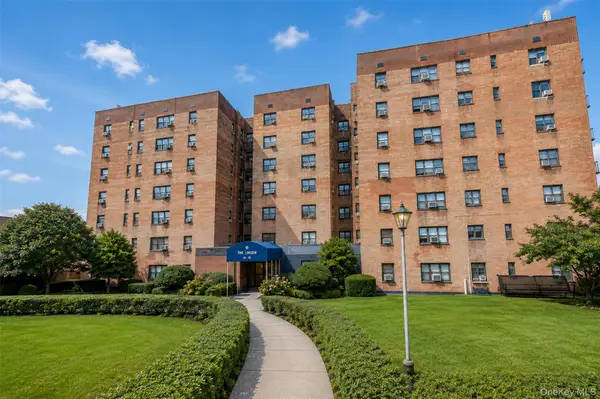 29-30 137th Street #3K, Flushing, NY 11354