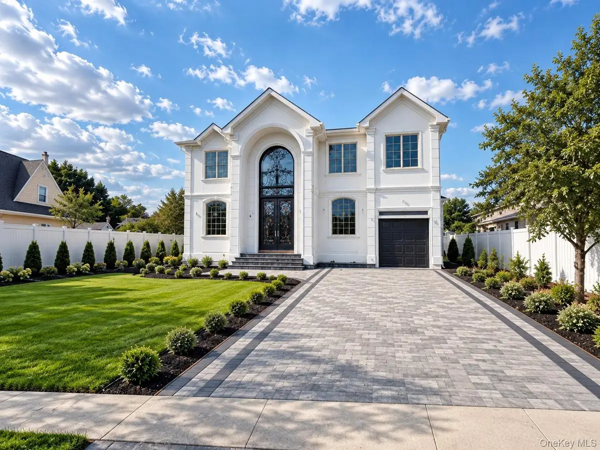 27 Poppy Lane, Levittown, NY 11756 - #1