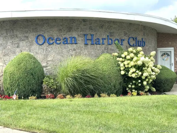 4 Rose Street #E1 Building 4, Oceanside, NY 11572