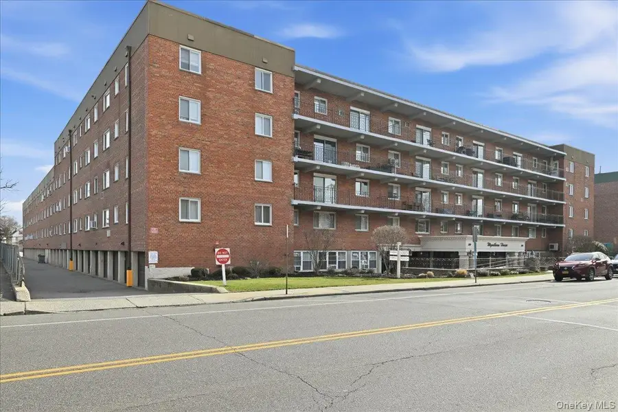 200 Atlantic Avenue #107, Lynbrook, NY 11563 - #2