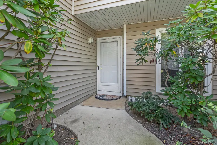 14 Kristin Lane, Hauppauge, NY 11788 - #2