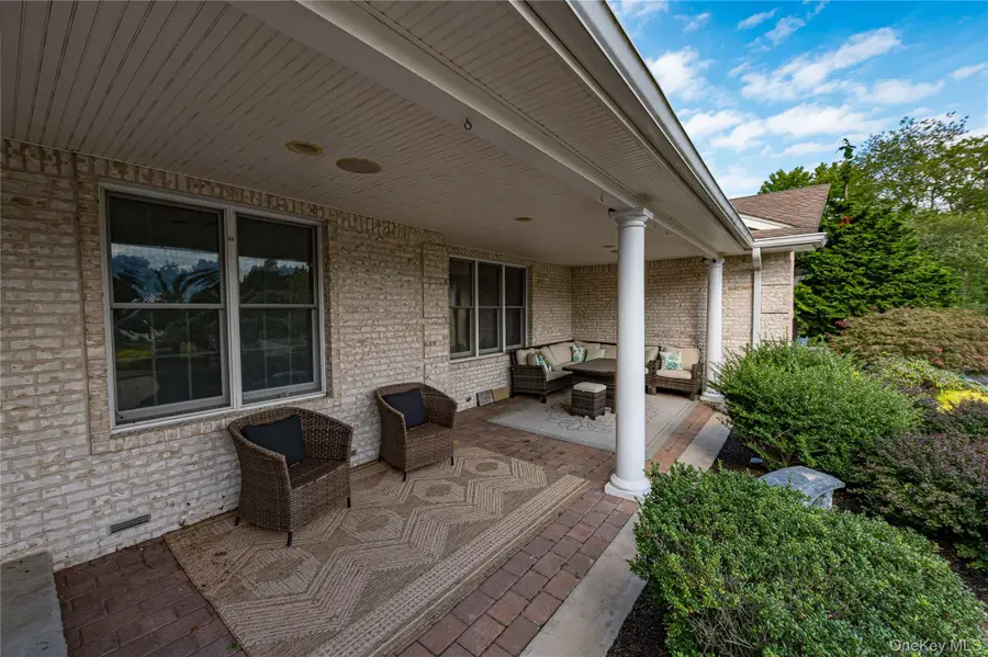 9 Elderwood Drive, Saint James, NY 11780 - #2