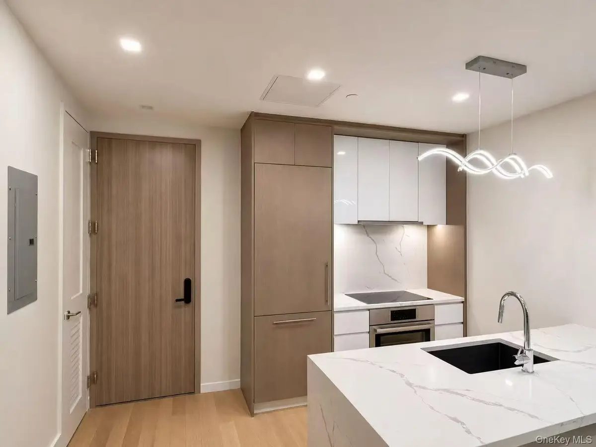 45-30 Pearson Street #15B, Long Island City, NY 11101 - #1
