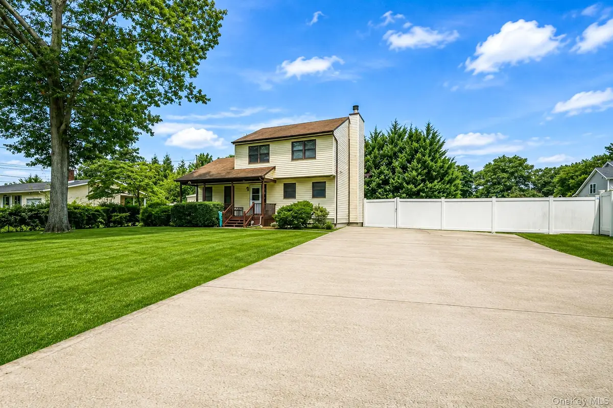14 Roosevelt Avenue, Nesconset, NY 11767 - #1