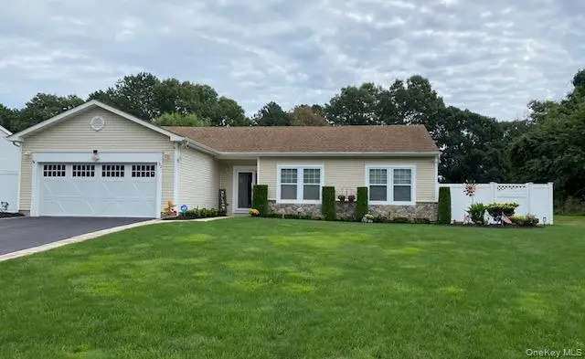 32 Pondview Circle, Shirley, NY 11967 - #1