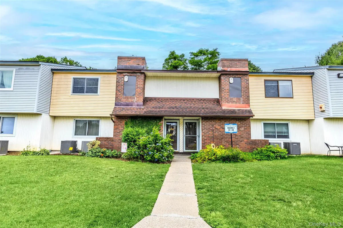42 Pointe Circle South, Coram, NY 11727 - #1