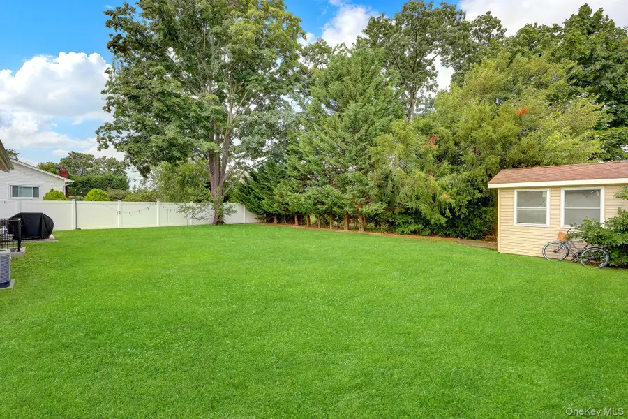 43 Manhattan Avenue, West Babylon, NY 11704 - #3