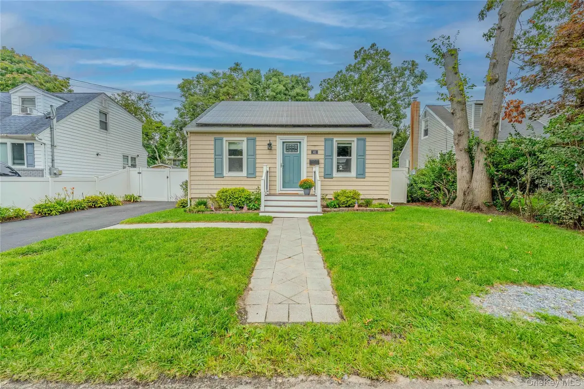 41 W 6th Street, Patchogue, NY 11772 - #1
