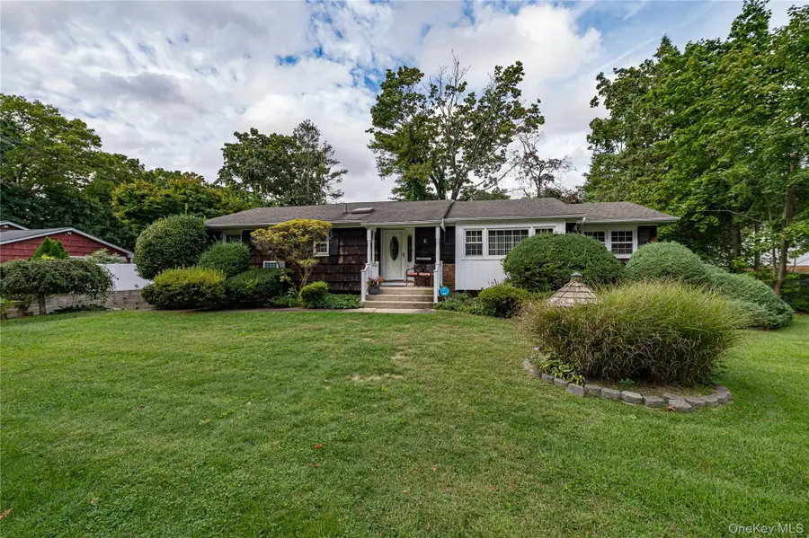 4 Huber Place, Saint James, NY 11780 - #2