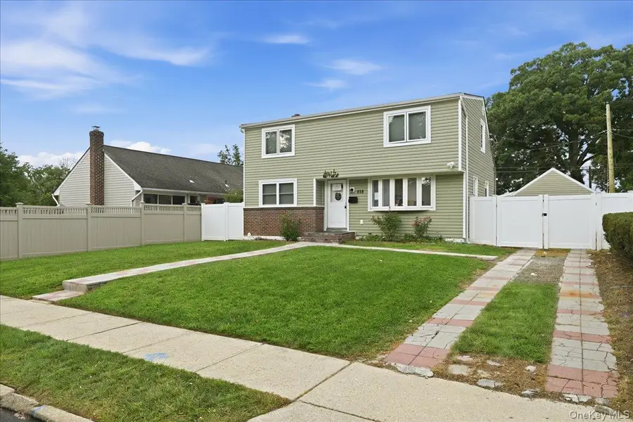 828 Bruce Drive, Wantagh, NY 11793 - #2
