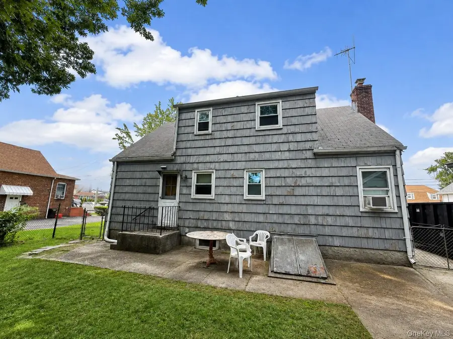 471 Eureka Avenue, Elmont, NY 11003 - #3
