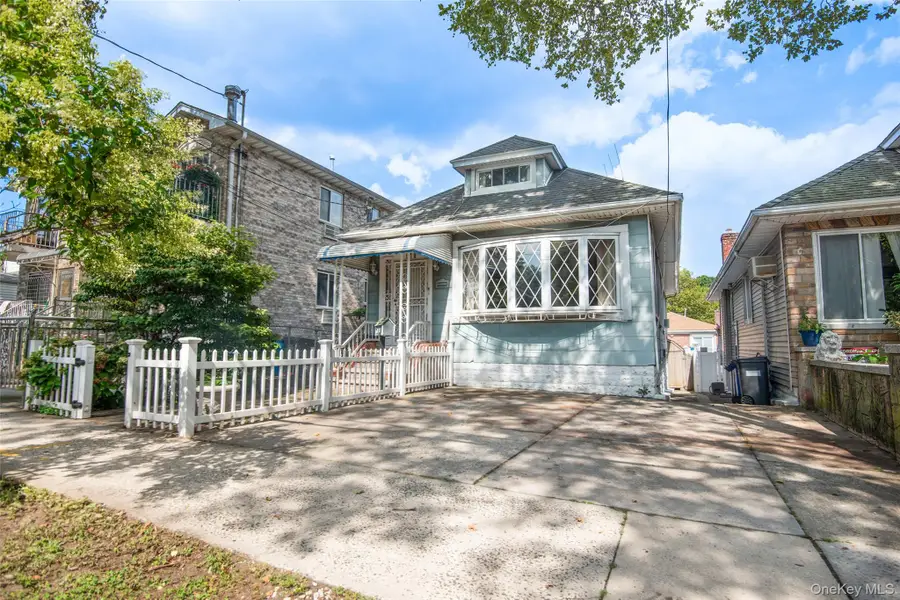 916 Hollywood Avenue, Bronx, NY 10465 - #3