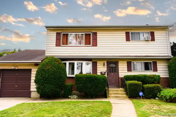191 N Virginia Avenue, Massapequa, NY 11758