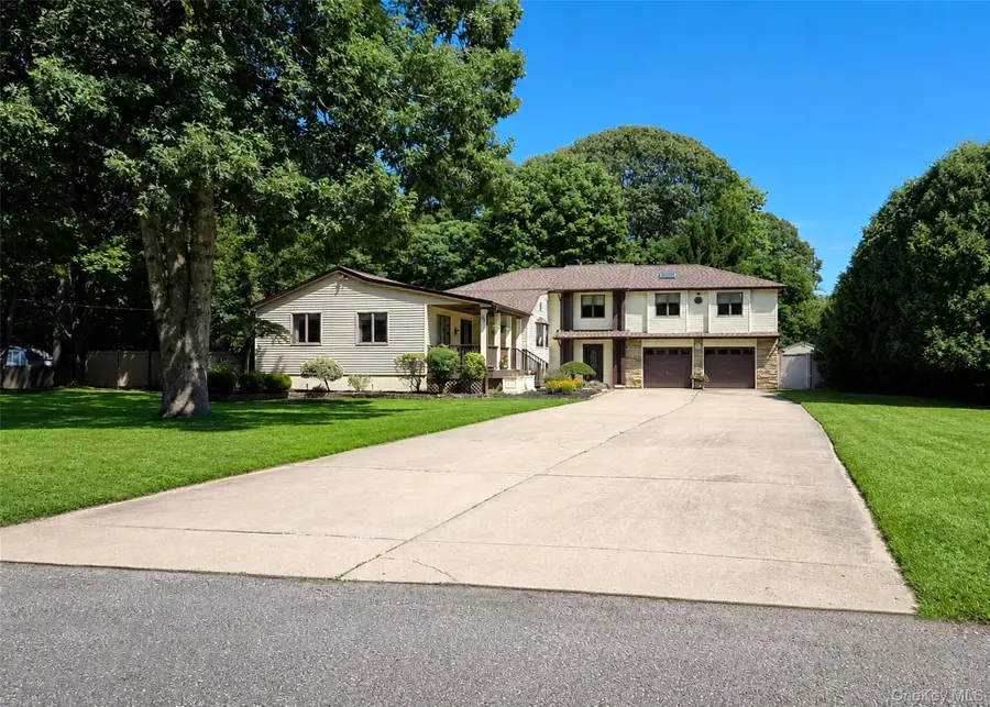 57 Wellington Road, Middle Island, NY 11953 - #2