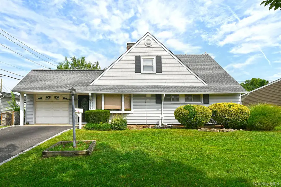 5 Woodcock Lane, Levittown, NY 11756 - #2