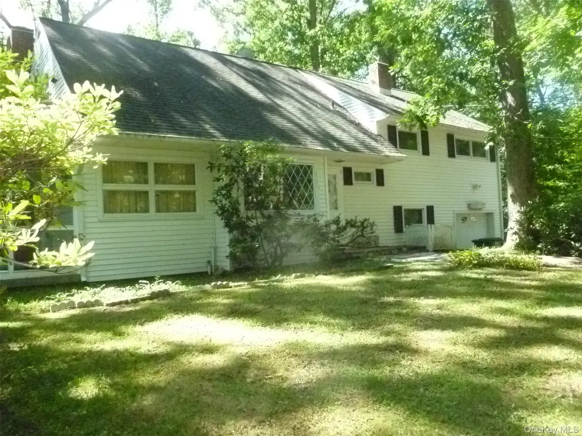17 Chestnut Lane, Newburgh, NY 12550 - #1