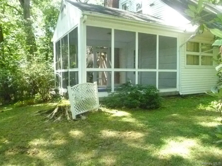 17 Chestnut Lane, Newburgh, NY 12550 - #3