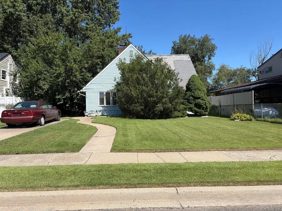 23 Saddler Lane, Levittown, NY 11756 - #2