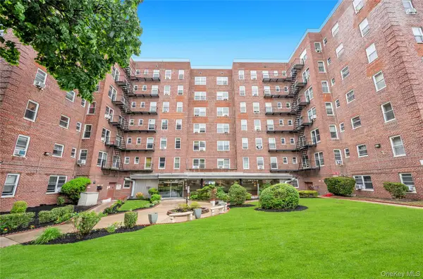 84-50 169th Street #607, Jamaica Hills, NY 11432
