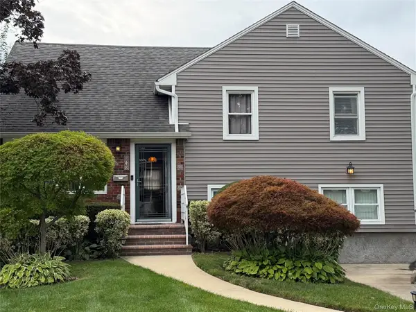 948 Simon Place, Wantagh, NY 11793