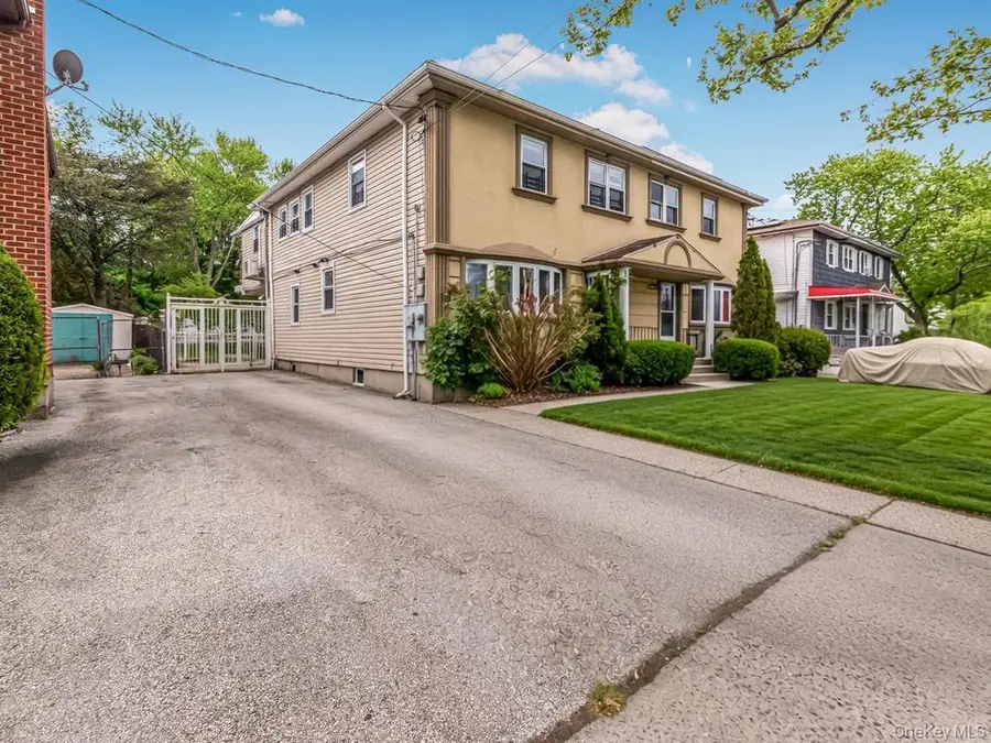 25612 147th Avenue, Rosedale, NY 11422 - #2