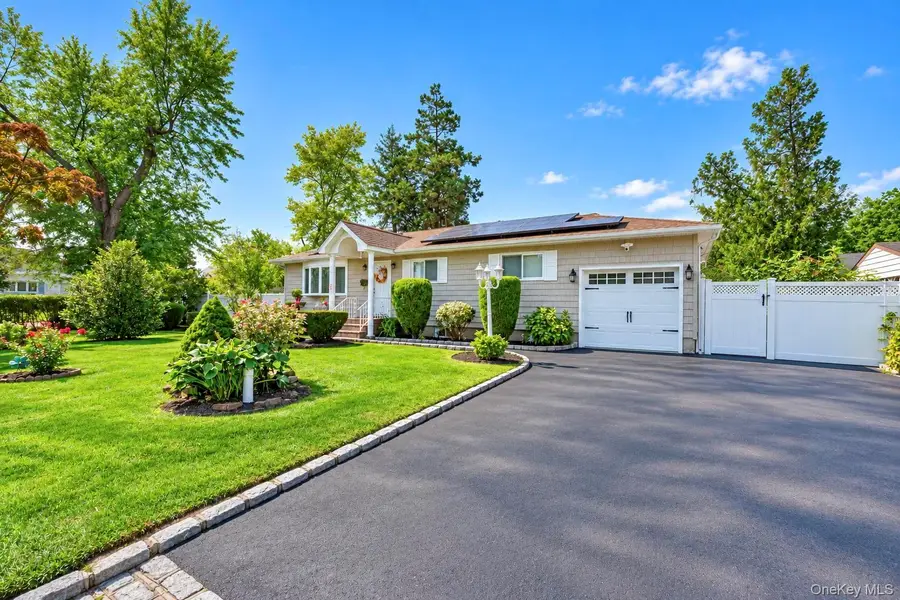 272 W 12th Street, Deer Park, NY 11729 - #3