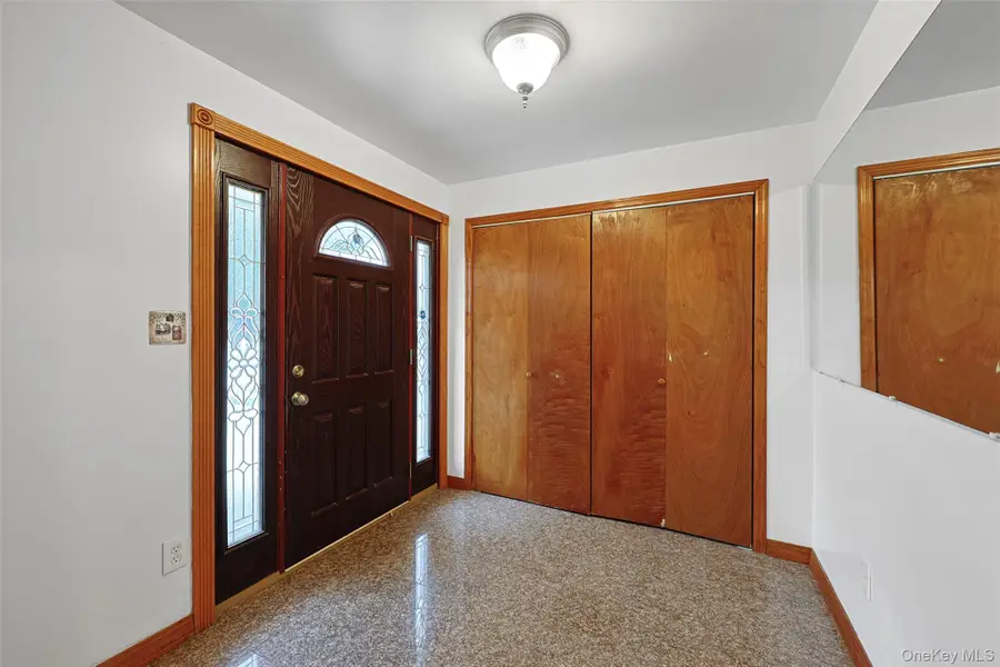 82 Lantern Road, Hicksville, NY 11801 - #3